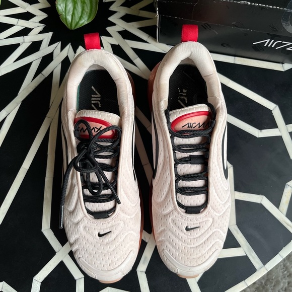 Nike Air Max 720 Light Soft Pink Coral Stardust (W) - Picture 3 of 13